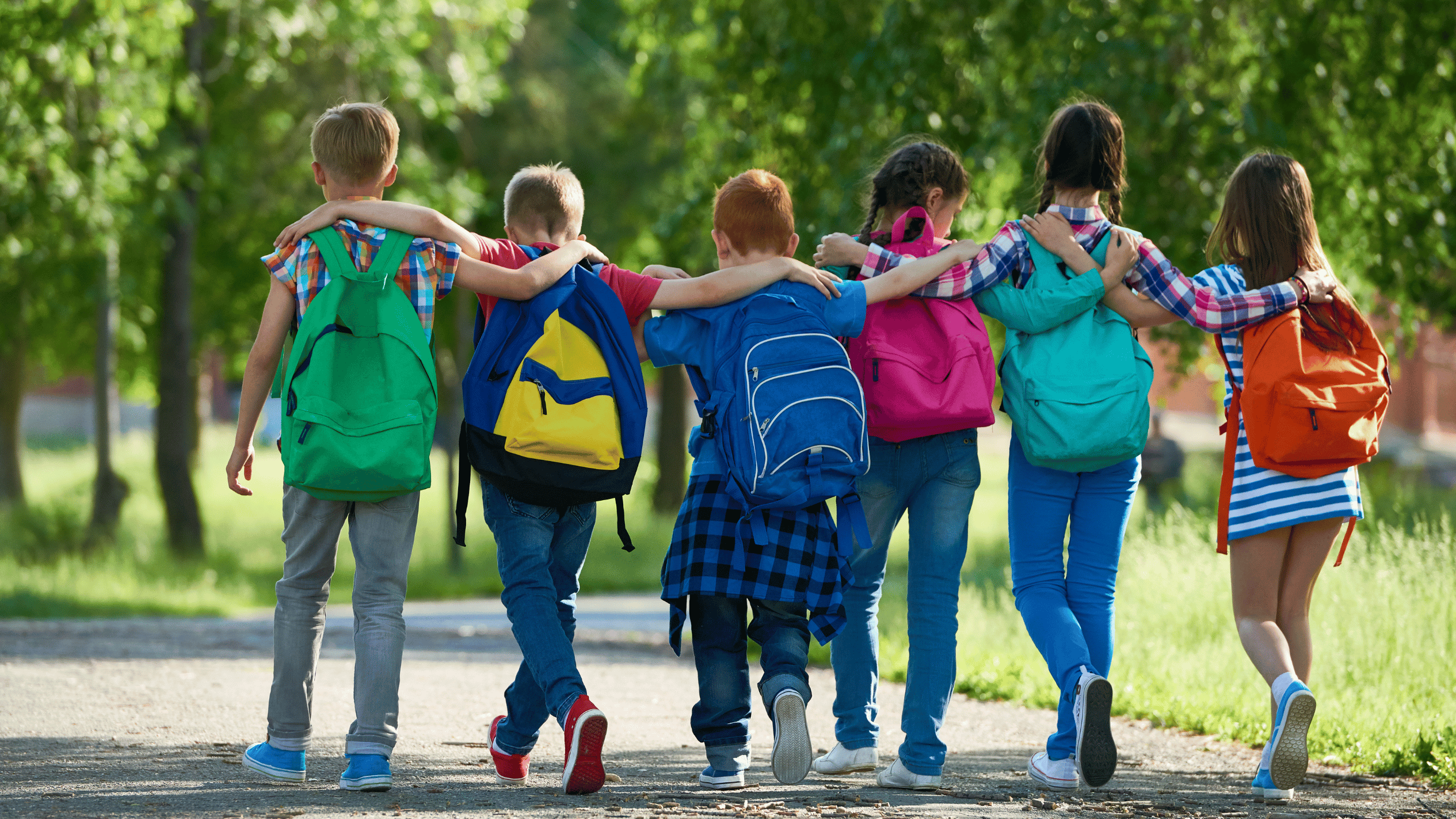 Включи школа на улице. Дети играют на улице. Школа 1000 солнцево. Включи школа на улице. Самая большая школа в москве некрасовка.